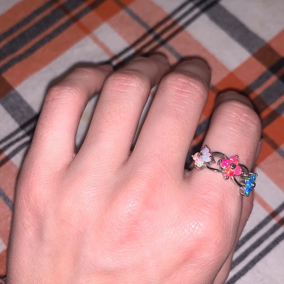 Multicolor Flower Ring - Picture 3 of 6